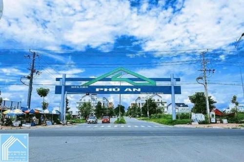 BÁ.N NỀN ĐẸP 100M2 VỊ TRÍ SÁNG ĐẸP HIẾM CÓ - MẶT TIỀN ĐƯỜNG B1 KDC PHÚ AN.