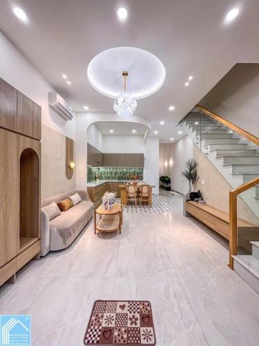 NHÀ ĐẸP HIỆN ĐẠI - TRỆT LẦU - THỔ CƯ HOÀN CÔNG HẺM 388