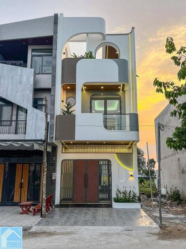 NHÀ TRỆT 2 LẦU - ĐƯỜNG D15 - KDC HỒNG LOAN - P. CÁI RĂNG - TP CẦN THƠ