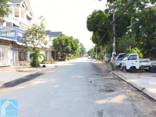 115w. BÁN CẶP NỀN ĐƯỜNG XUÂN THỦY KHU HỒNG PHÁT A 115w. BÁN CẶP NỀN ĐƯỜNG XUÂN THỦY KHU HỒNG PHÁT A