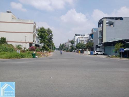 3 nền góc E9 – 7,8,9 đường Nguyễn Thị Sáu + Nguyễn Chánh thuộc KDC 586, Phú Thứ, Cái Răng, Cần Thơ.