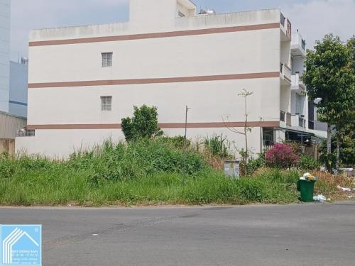 3 nền góc E9 – 7,8,9 đường Nguyễn Thị Sáu + Nguyễn Chánh thuộc KDC 586, Phú Thứ, Cái Răng, Cần Thơ.