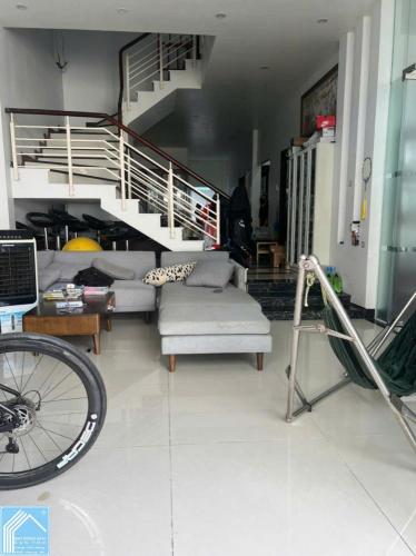 3 NỀN LIỀN KỀ CÓ NHÀ 1 TRỆT 1 LẦU KIÊN CỐ ĐƯỜNG B2 KDC HƯNG PHÚ