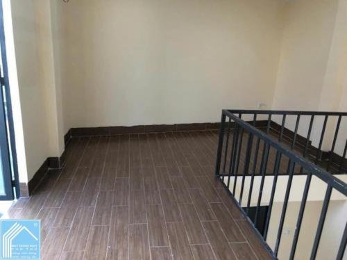 Bán 1Cặp Nhà - xây trên nền 8m x 5m, hẻm 311 NVCừ, đối diện CTy Dược Hậu Giang