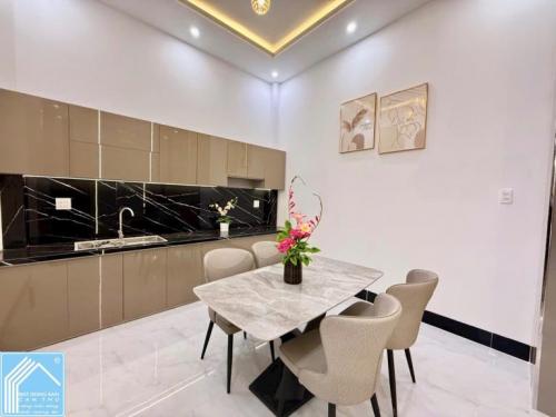 Bán 2 Căn Nhà Trệt Lầu hẻm 6 đường Trần Vĩnh Kiết - Thông hẻm 7 & 146 Hoàng Quốc Việt