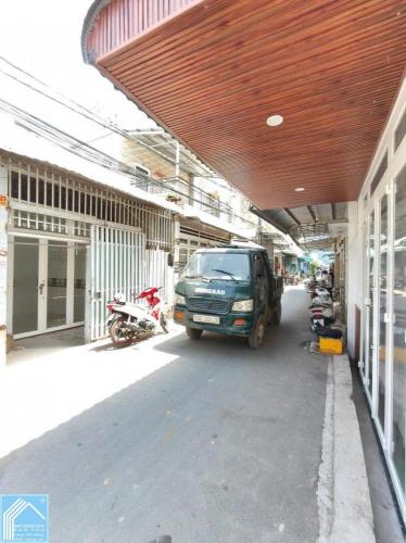 Bán 2 Căn Nhà Trệt Trục chính hẻm 112 Hoàng Quốc Việt 