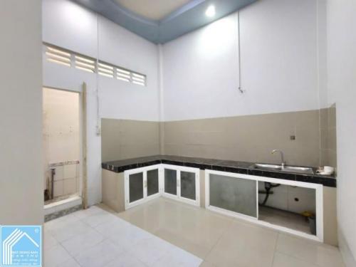 Bán 2 Căn Nhà Trệt Trục chính hẻm 112 Hoàng Quốc Việt 