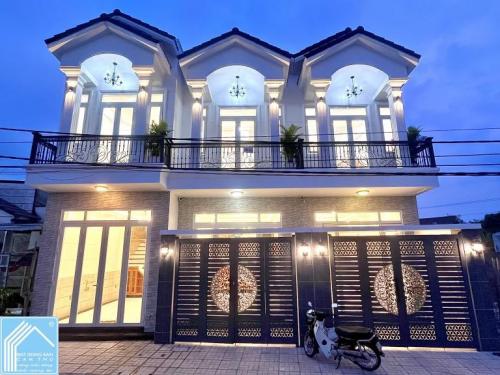 Bán 3 Nhà Trệt Lầu Mặt tiền Bờ kè Cái Sơn - Gần Bệnh Nhi, SIS, ĐH FPT, Chợ Nổi,... 