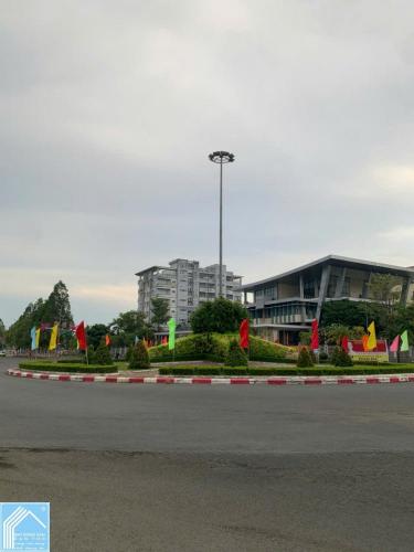 Bán 5458m2 đất mặt tiền Mai Chí Thị KDC 586, ngay vòng xoay Uỷ Ban P. Hưng Phú, Cần Thơ 