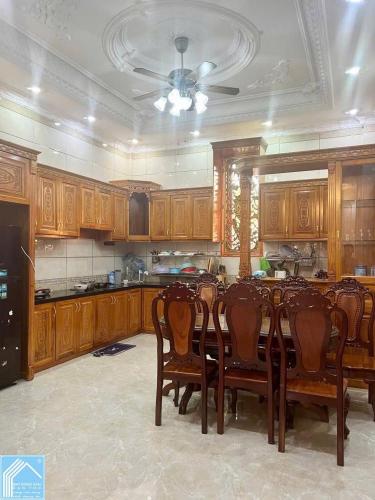 Bán biệt thự cao cấp khu dân cư hưng phú 1 gần siêu thị go giá 18 tỷ