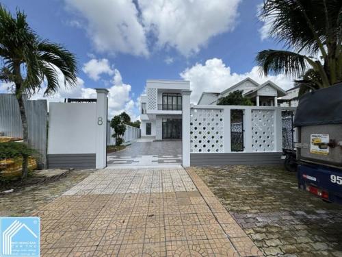 BÁN CĂN BIỆT THỰ TRỤC CHÍNH KDC THIÊN LỘC (13A) CẦN THƠ _ CÁCH CHỢ PHÚ THỨ 2KM