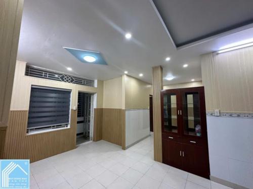 Bán căn hộ góc 80m2, 3 phòng ngủ rộng rãi, view đẹp, tiện nghi