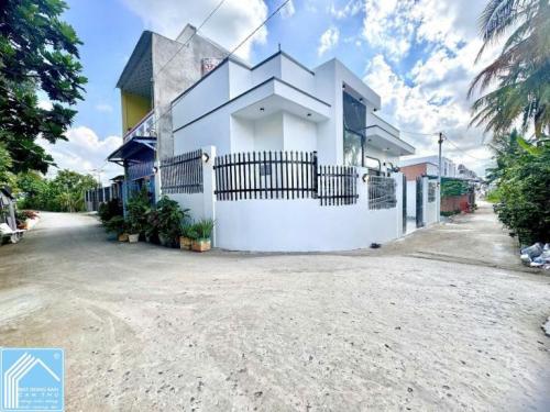 Bán Căn Nhà Gốc 2 Mặt Tiền, Mới Xây 100% – Rạch Ông Dựa, Long Tuyền, TPCT.