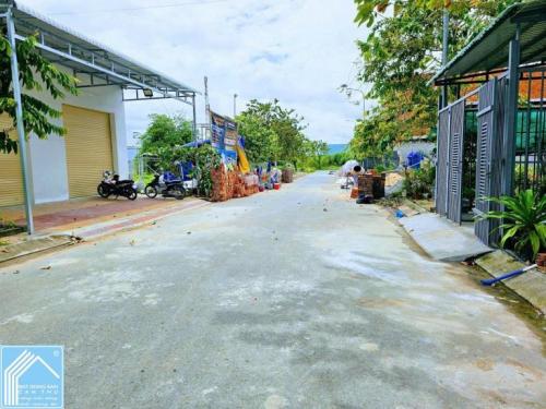 Bá.n cặp nền 180m² đường B7 KDC Phú An, phường Hưng Phú, TP. Cần Thơ
