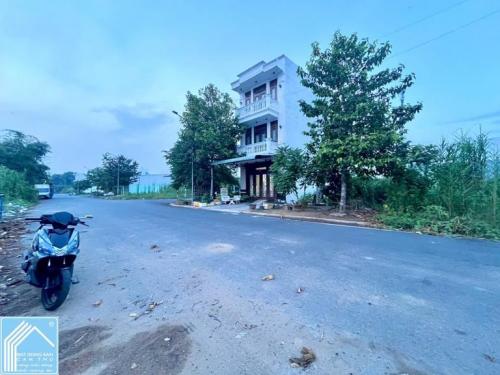 Bán Cặp Nền 19&21 đường D2 KDC Hồng Loan Cần Thơ - Đối diện Công Viên