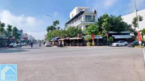 Bán cặp nền 250m2 đường Nguyễn Thị Sáu, Hưng phú , Cái Răng, Cần Thơ. Vị trí đẹp, giá 8.4tỷ