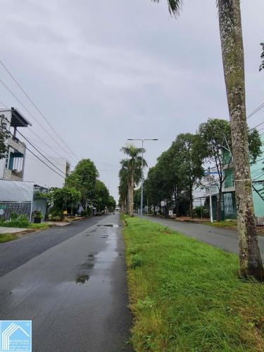 BÁN CẶP NỀN ĐOẠN CHƯA QUA NGÃ 4 LỚN ĐƯỜNG TRỤC CHÍNH PHAN TRỌNG TUỆ KDC DIỆU HIỀN  