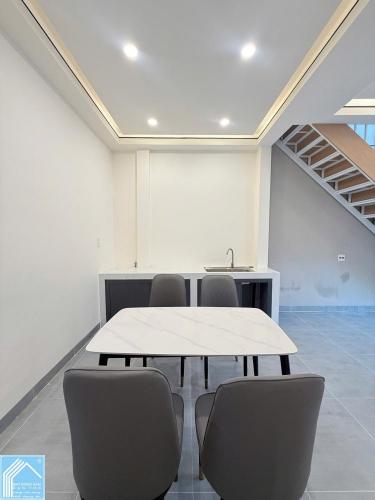 Bán Cặp Nhà Trệt Lầu Cách Chợ Nổi Cái Răng 90m - Lộ Ô Tô 4m - 2 phòng Ngủ - Đầy đủ Nội Thất