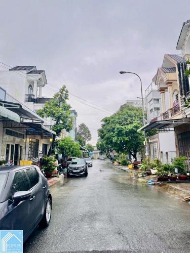  Bán Cặp Nhà Trọ Gác Lửng 7 phòng đường số 9 KDC Đại Học Y Dược