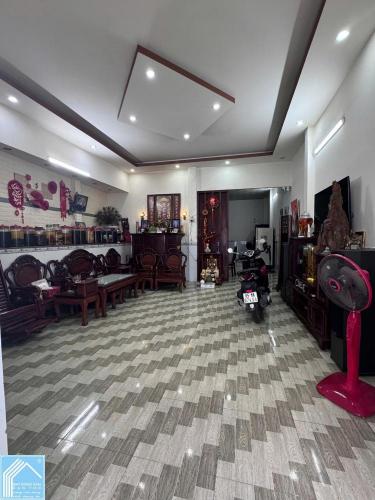 Bán đất tặng nhà