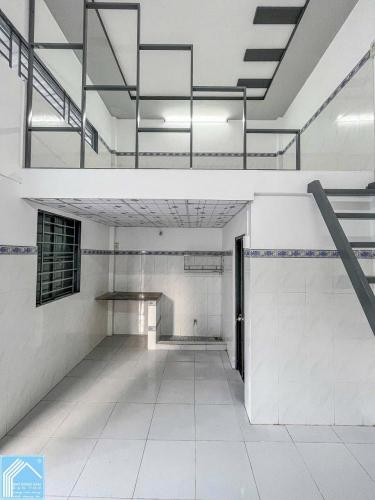 Bán gấp Dãy trọ 6 Phòng mới, Diện Tích: 5.8m x 19m, 100% Thổ cư, xe hơi tới nơi, 2tỷ750 (Tl)
