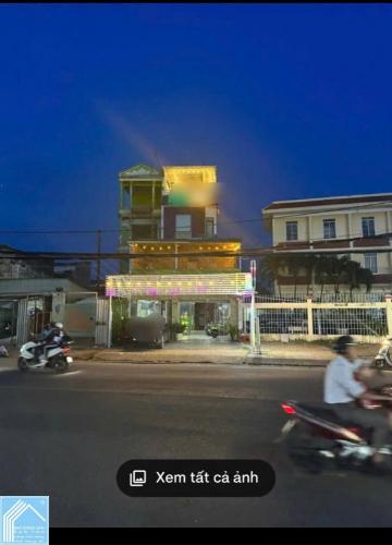 BÁN KHÁCH SẠN BÌNH THUỶ, CẦN THƠ – DT 200m2 – Kiến trúc hiện đại 18 phòng