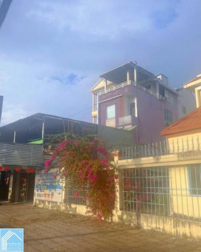 BÁN KHÁCH SẠN BÌNH THUỶ, CẦN THƠ – DT 200m2 – Kiến trúc hiện đại 18 phòng