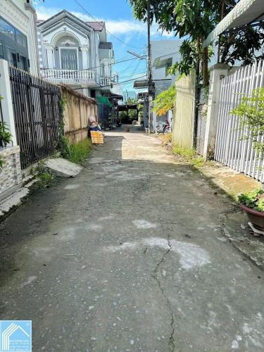 BÁN NỀN 100% THỔ CƯ - LỘ  ÔTÔ tới Nền. Khu dân cư đông đúc, xây nhà ở ngay