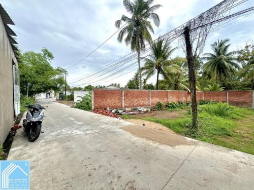 Bán Nền 141,2m2 Mặt tiền Rạch Bà Vèn cách đường Huỳnh Thị Nở 400m - Thông Đường Tỉnh 925
