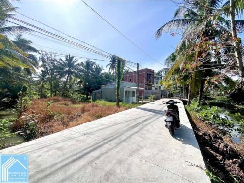 Bán Nền 141,2m2 Mặt tiền Rạch Bà Vèn cách đường Huỳnh Thị Nở 400m - Thông Đường Tỉnh 925