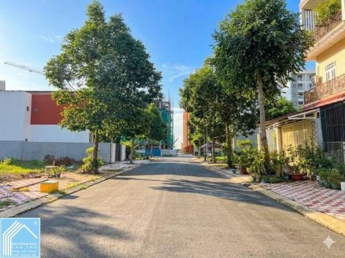 Bán nền 67 đường số 16 KDC Hồng Loan 5C---- Giá: 2 tỷ 900 triệu. TL GIẤY TỜ