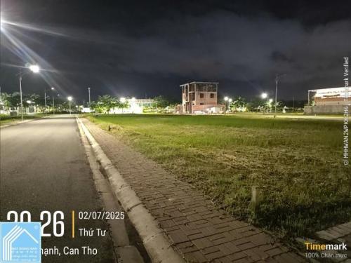 Bán nền biệt thự ngang 15 mét, 15x15, 225m2. Gần hồ, sổ sẵn, thích hợp xây biệt thự vườn nghỉ dưỡng