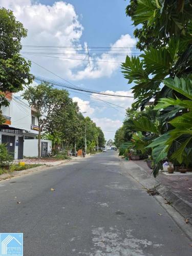   BÁN NỀN BLOCK H1 ĐƯỜNG SỐ 30 KDC 586  ———————————————  Diện tích đất: 5m x 25m