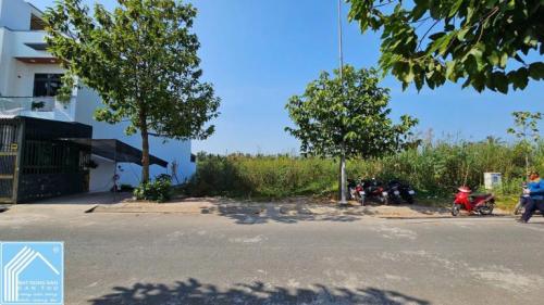 Bán nền đẹp đường B8 - KDC Phú An- P Hưng Phú, Cần thơ. DT 81M2, H. Đông bắc, giá 2.35 tỷ