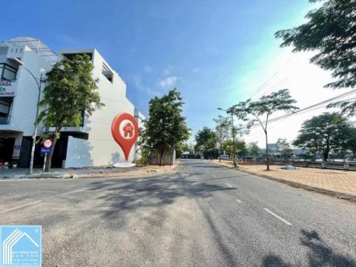 BÁN NỀN GÓC 2 MT ( đối diện bờ kè 2 công viên siêu đẹp ) KHU VĂN HÓA TÂY ĐÔ