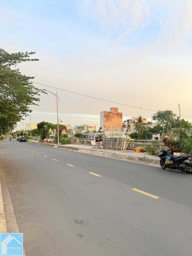 Bán nền mặt tiền bờ kè rạch mương khai, cách nguyễn văn cừ 100m