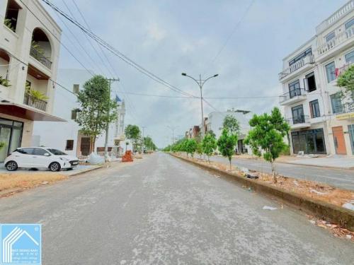  Bán nền số 87 trục chính D1 KDC Hồng Loan 6A - đối diện dãy nhà shophouse Diện tích: 5x16=80m2