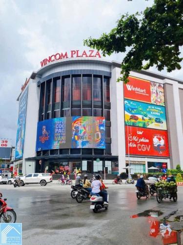 BÁN NỀN THỔ CƯ: NGANG 7m (nở hậu 10m) x DÀI 12m (Cách VINCOM HÙNG VƯƠNG 60m)