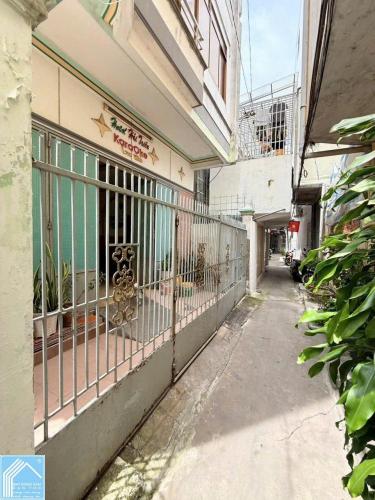 BÁN NỀN THỔ CƯ: NGANG 7m (nở hậu 10m) x DÀI 12m. Cách VINCOM HÙNG VƯƠNG 60m