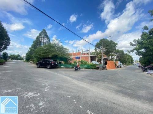 BÁN NỀN VỊ TRÍ ĐẸP (6.5X25) KẾ CHỢ PHÚ THỨ GÓC 2 MẶT TIỀN KDC 586 CẦN THƠ