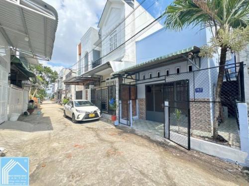 BÁN NHÀ - 2 MẶT TIỀN HẺM (trước - sau). Hẻm NHÀ NGHỈ 999 (N.V.Linh)