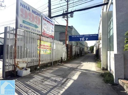 BÁN NHÀ - 2 MẶT TIỀN HẺM (trước - sau). Hẻm NHÀ NGHỈ 999 (N.V.Linh)