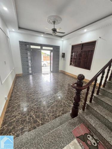  Bán nhà 1 trệt 1 lầu đường B4 KDC Hưng Phú