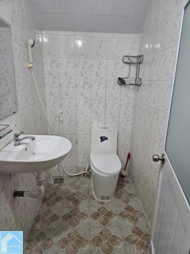 BÁN NHÀ 1 TRỆT 1 LẦU ĐƯỜNG SỐ 56 KDC 586, CẦN THƠ