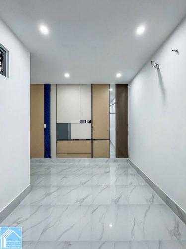 BÁN NHÀ 1 TRỆT 1 LẦU LỮNG 3 PHÒNG NGỦ - HẺM 151 ĐƯỜNG HOÀNG VĂN THỤ. GIÁ 2,950TY 