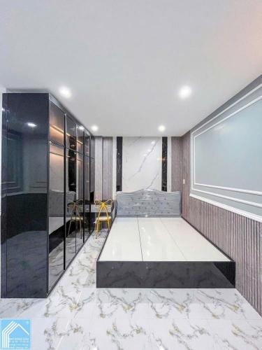 BÁN NHÀ 1 TRỆT 1 LỮNG mới đẹp (gần Chợ Bà Bộ). Trục chính Hẻm xe hơi tới nhà