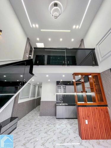 BÁN NHÀ 1 TRỆT 1 LỮNG mới đẹp (gần Chợ Bà Bộ). Trục chính Hẻm xe hơi tới nhà