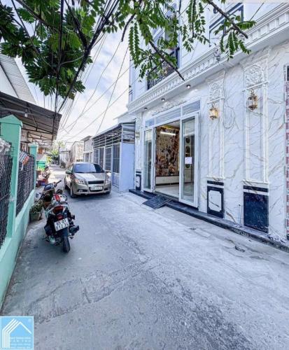 Bán Nhà 1 Trệt 2 Lầu Cách Trục chính Liên tổ 12-20 đường Nguyễn Văn Cừ 30m, P.Tân An