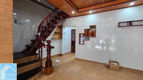 Bán Nhà 1 Trệt 2 Lầu đầu hẻm 558 đường 30/4 - Đối diện trường Cao đẳng cần thơ