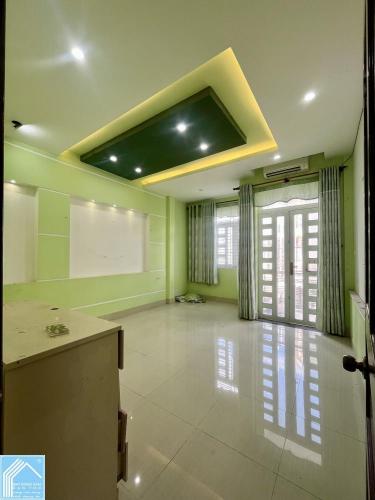 Bán nhà 1 trệt 2 lầu đường b18 kdc 91b